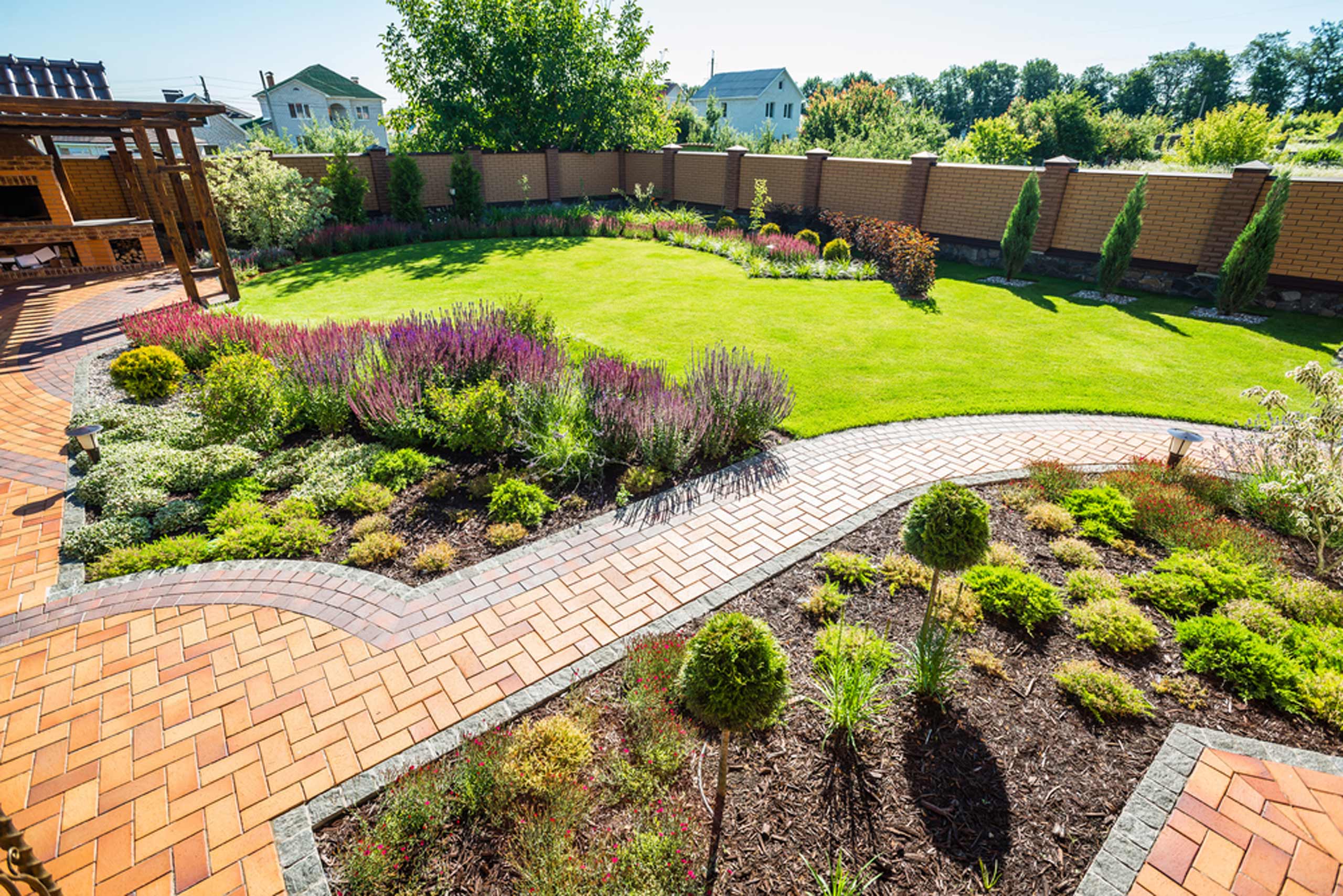 A newly landscaped back garden, showing an example of Lynch Brothers Homes' landscaping services in oxford